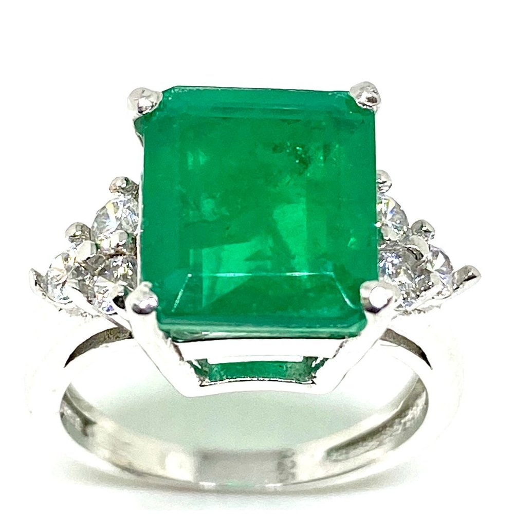 STERLING SILVER EMERALD ENGAGEMENT/ COCKTAIL RING